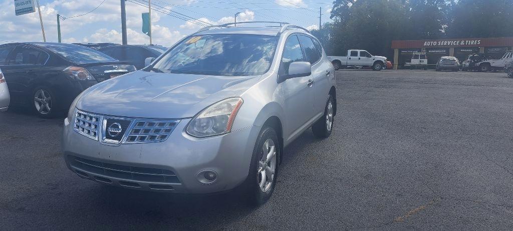 Nissan Rogue  2010