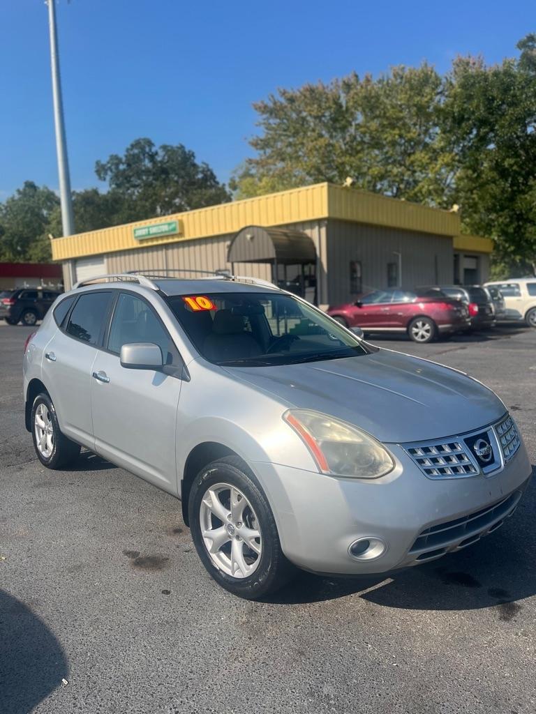 Nissan Rogue  2010