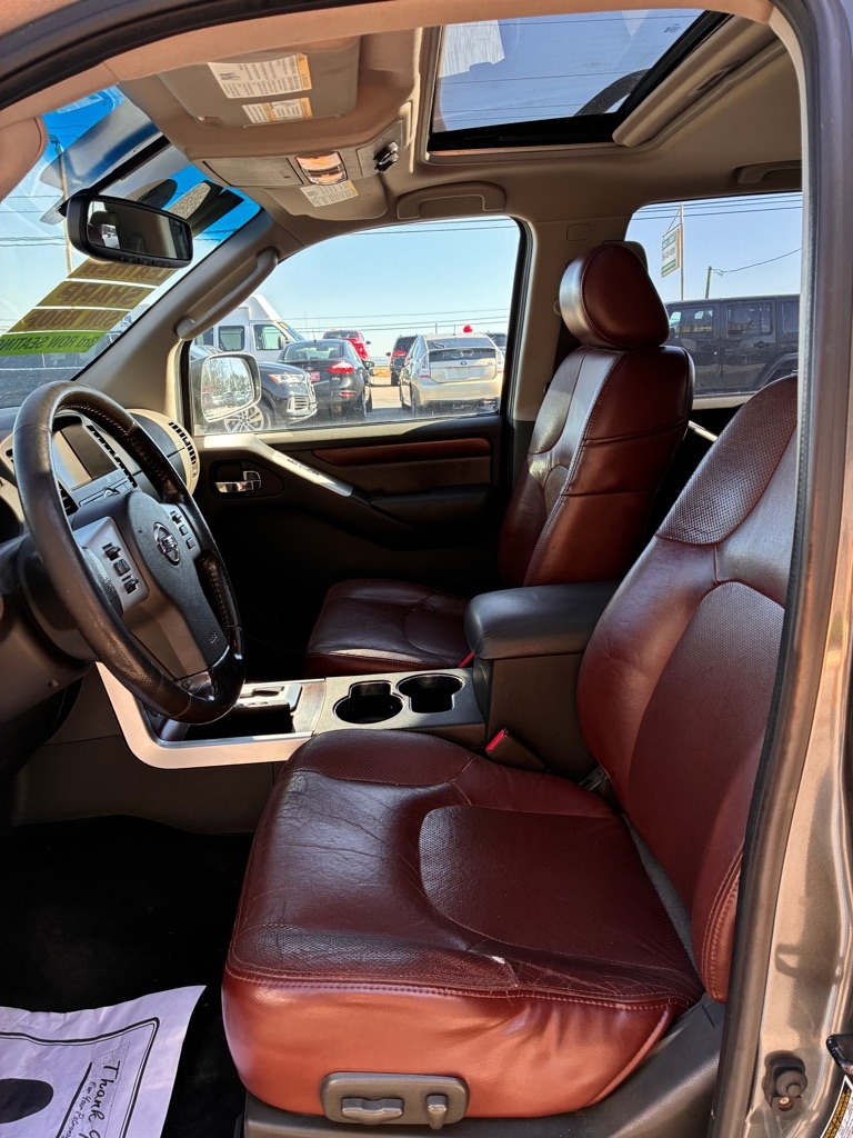 Nissan Pathfinder  2008