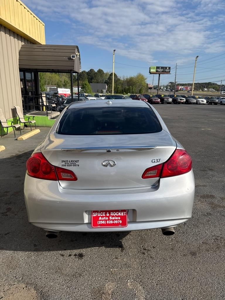 Infiniti G Sedan  2011