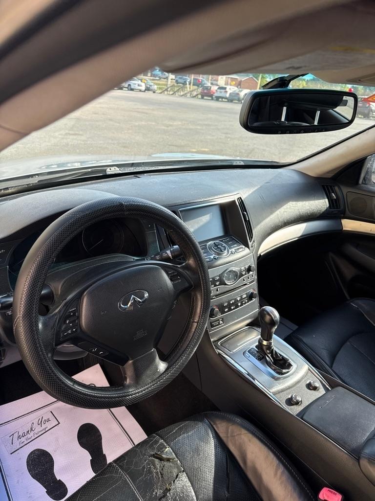 Infiniti G Sedan  2011