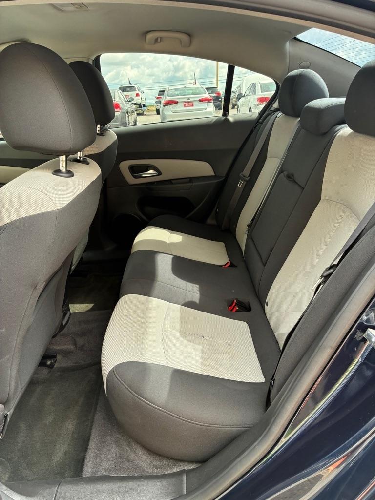 Chevrolet Cruze  2011