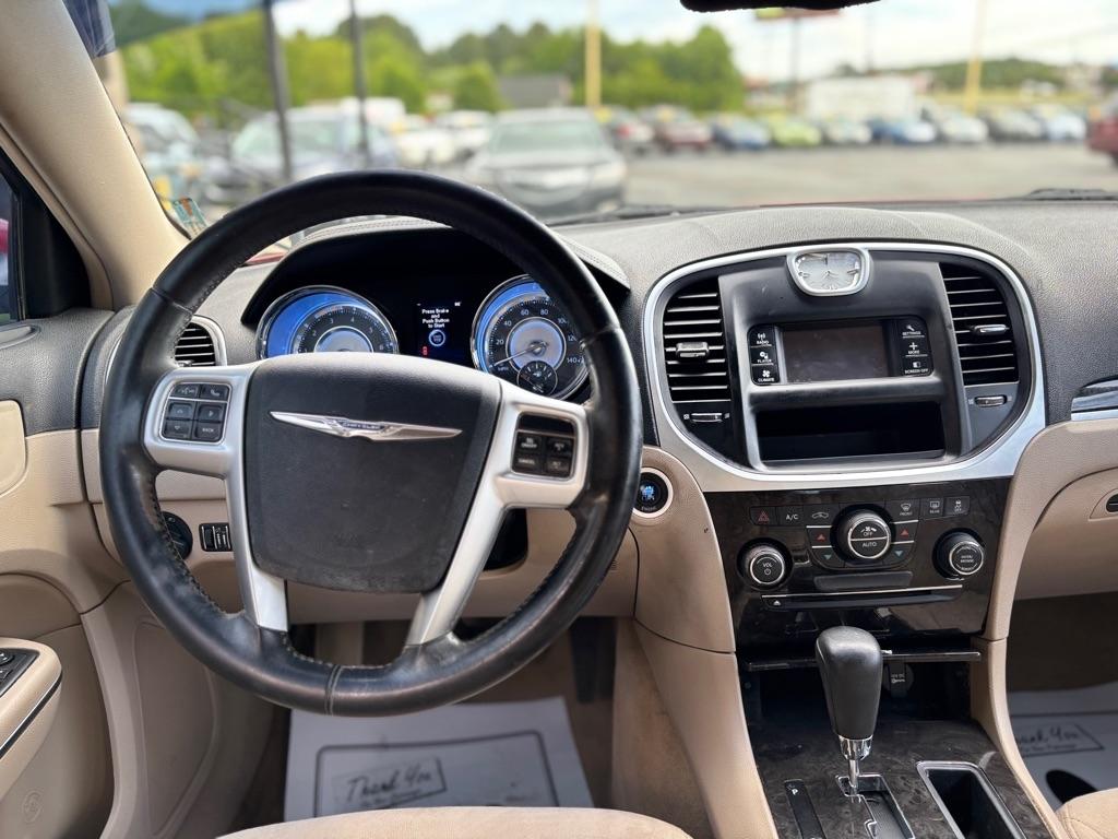 Chrysler 300  2012