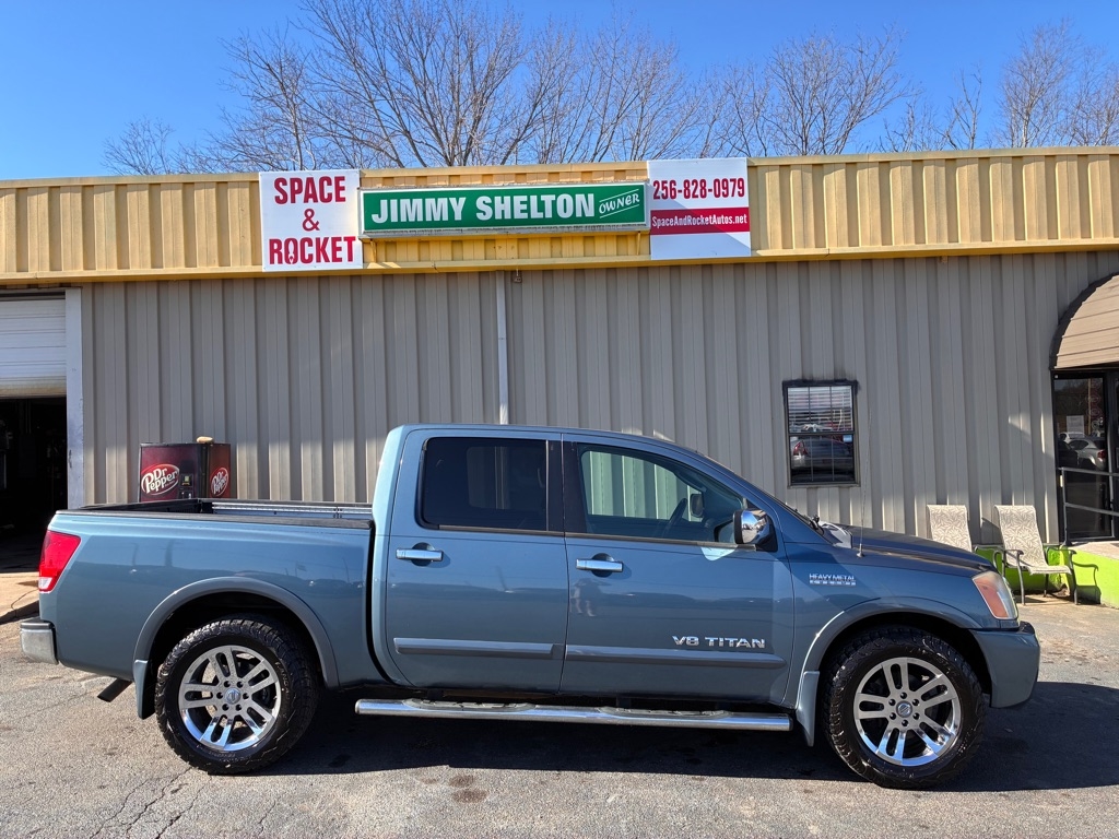 Nissan Titan  2011