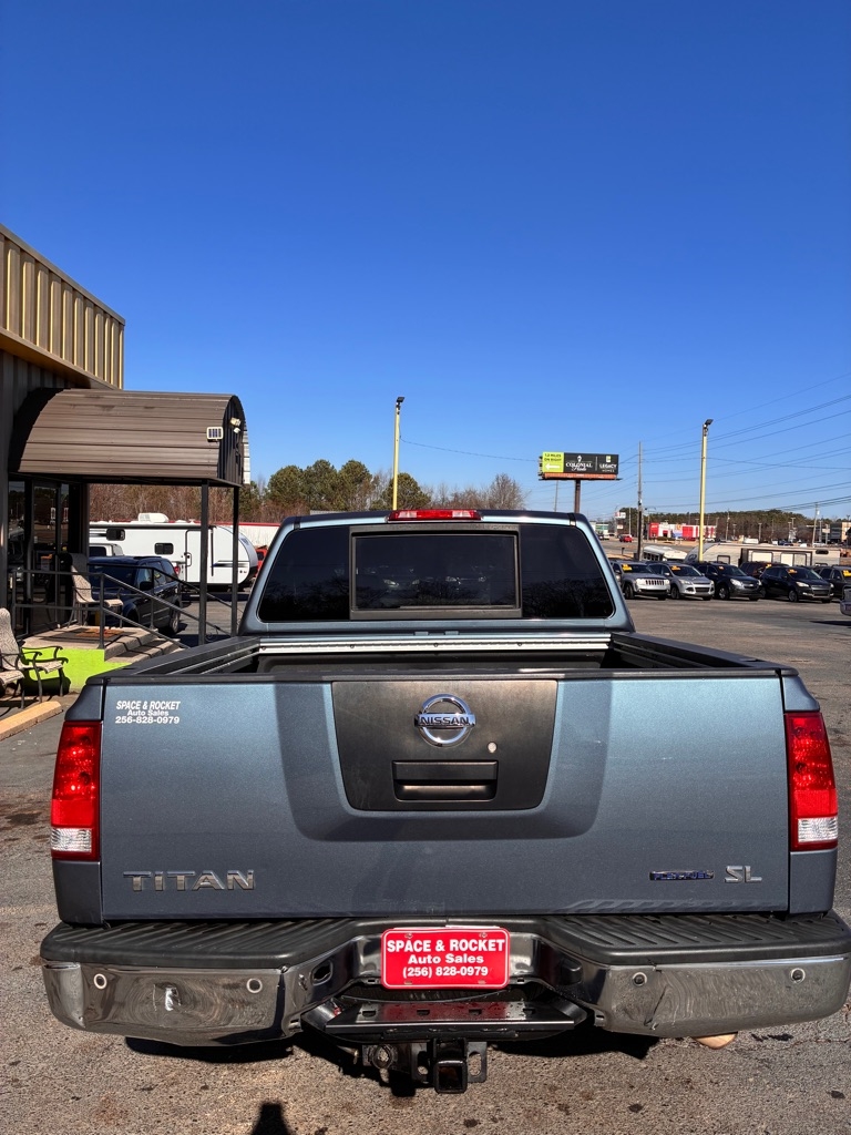 Nissan Titan  2011