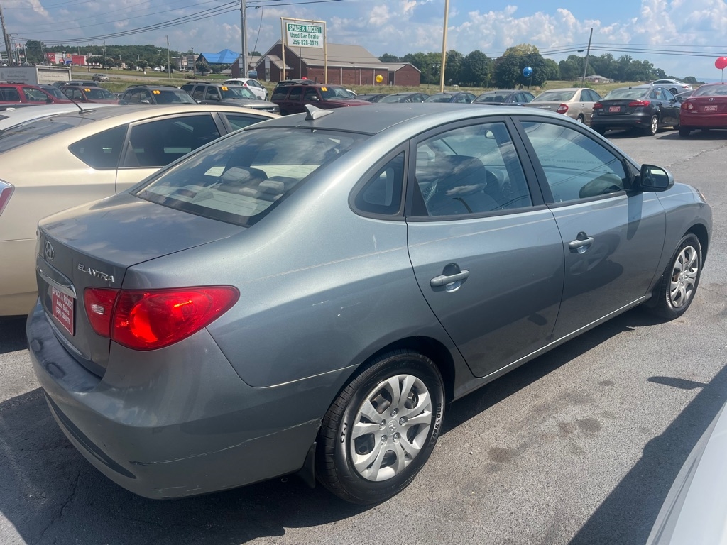 Hyundai Elantra  2010