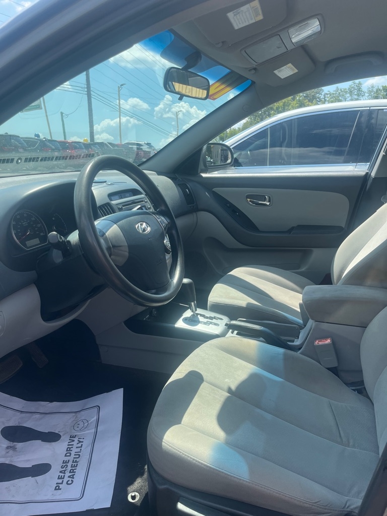 Hyundai Elantra  2010