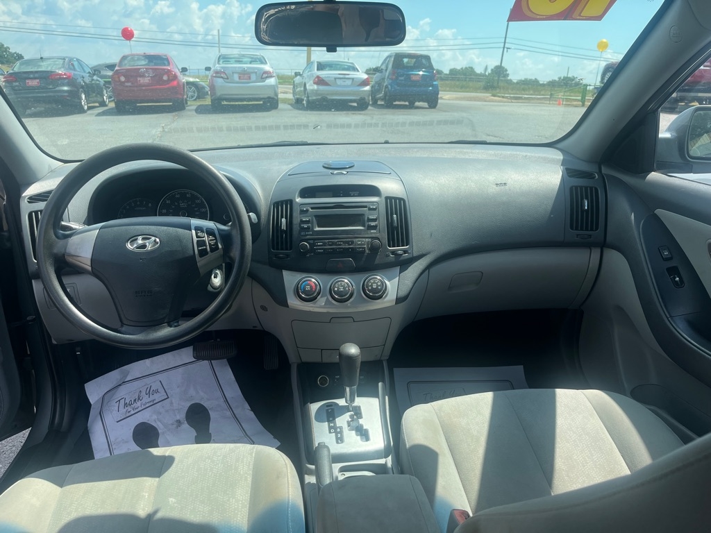 Hyundai Elantra  2010