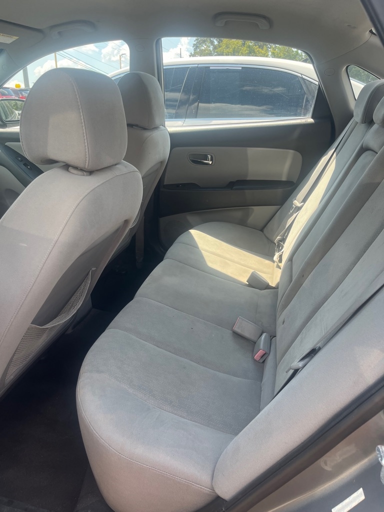 Hyundai Elantra  2010