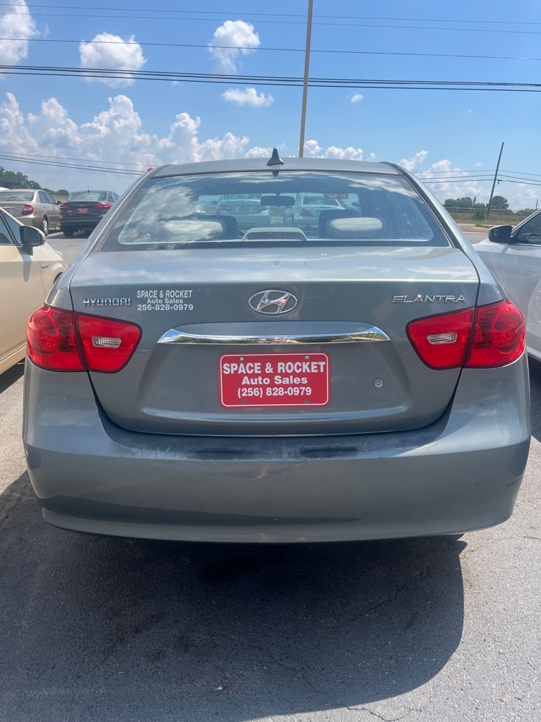 Hyundai Elantra  2010