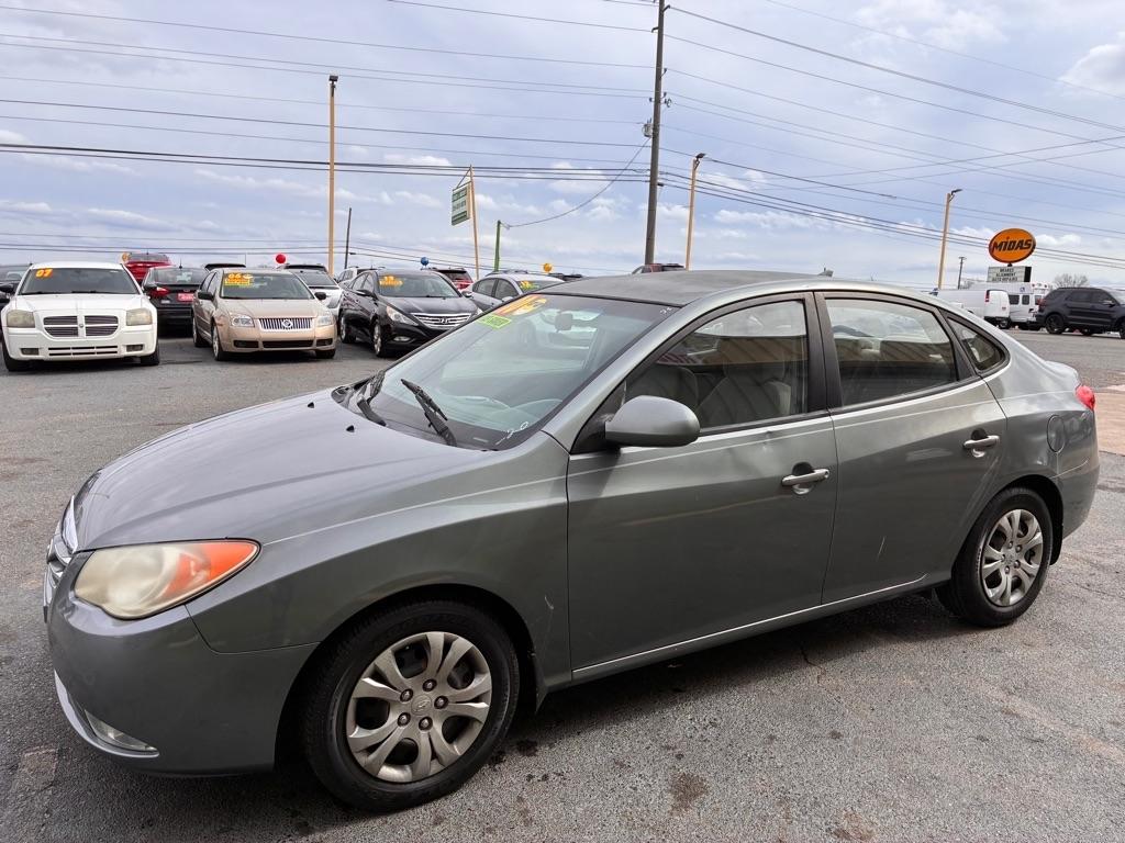 Hyundai Elantra  2010