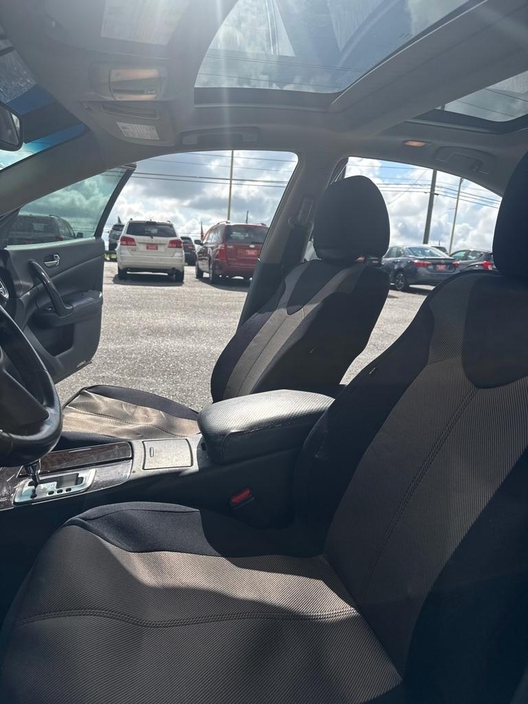 Nissan Maxima  2010