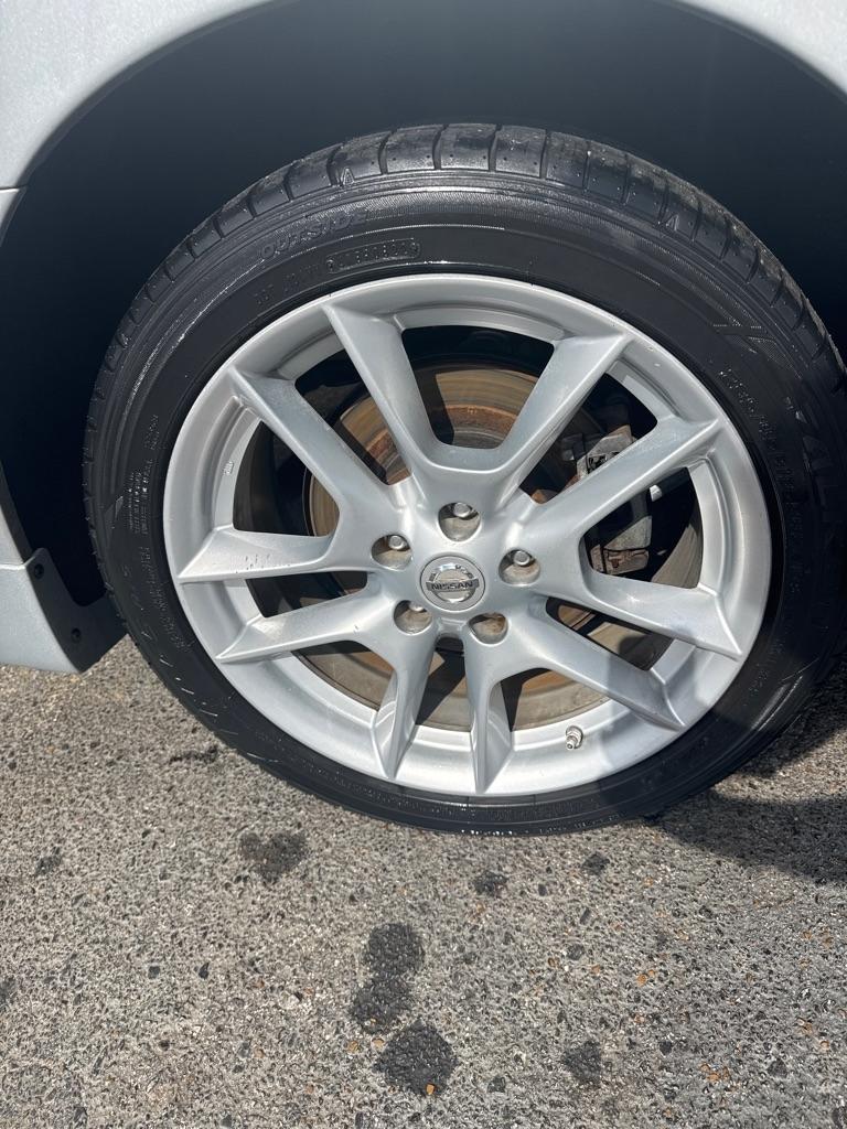 Nissan Maxima  2010