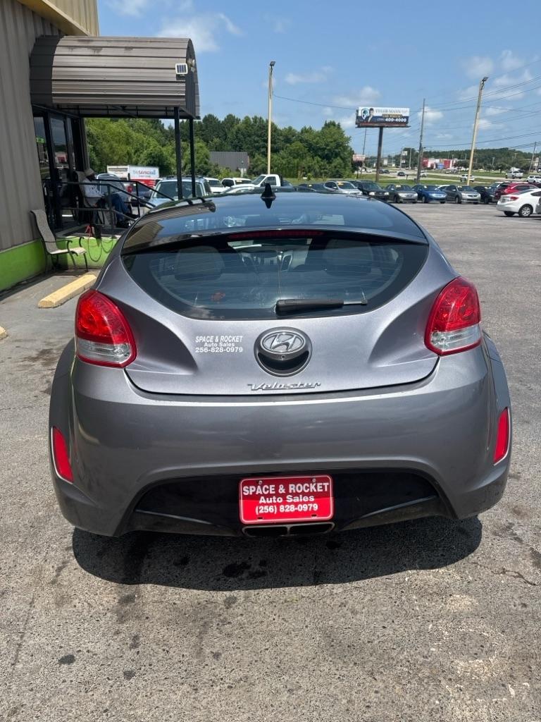 Hyundai Veloster Base 2017