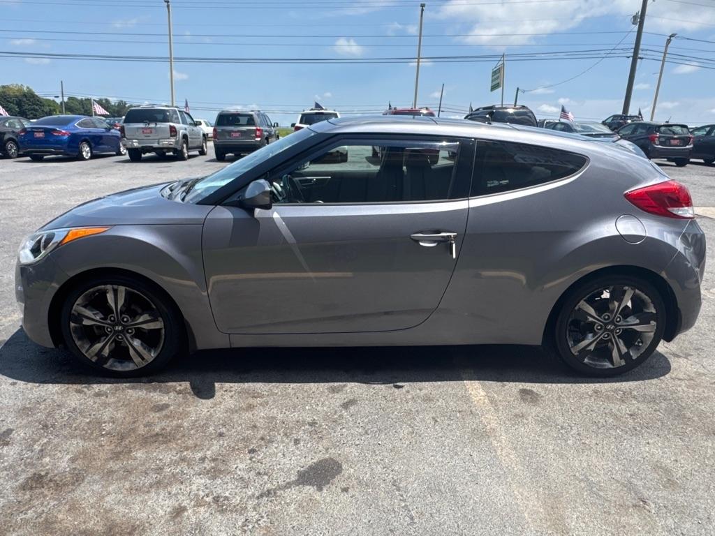 Hyundai Veloster Base 2017