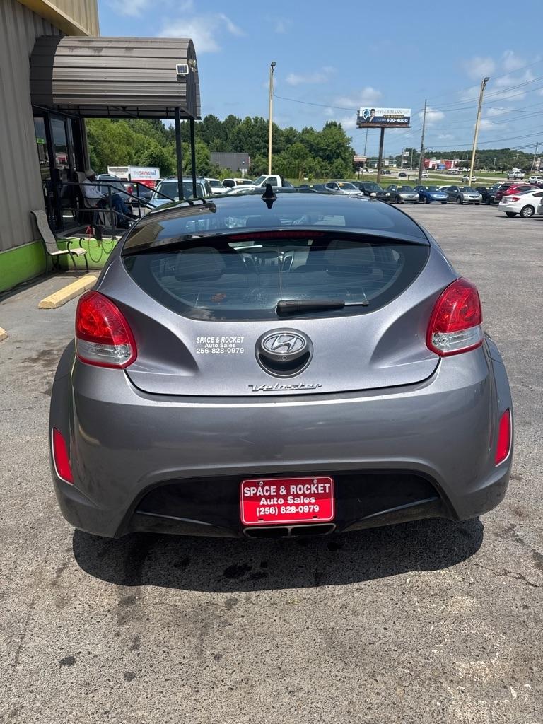Hyundai Veloster Base 2017