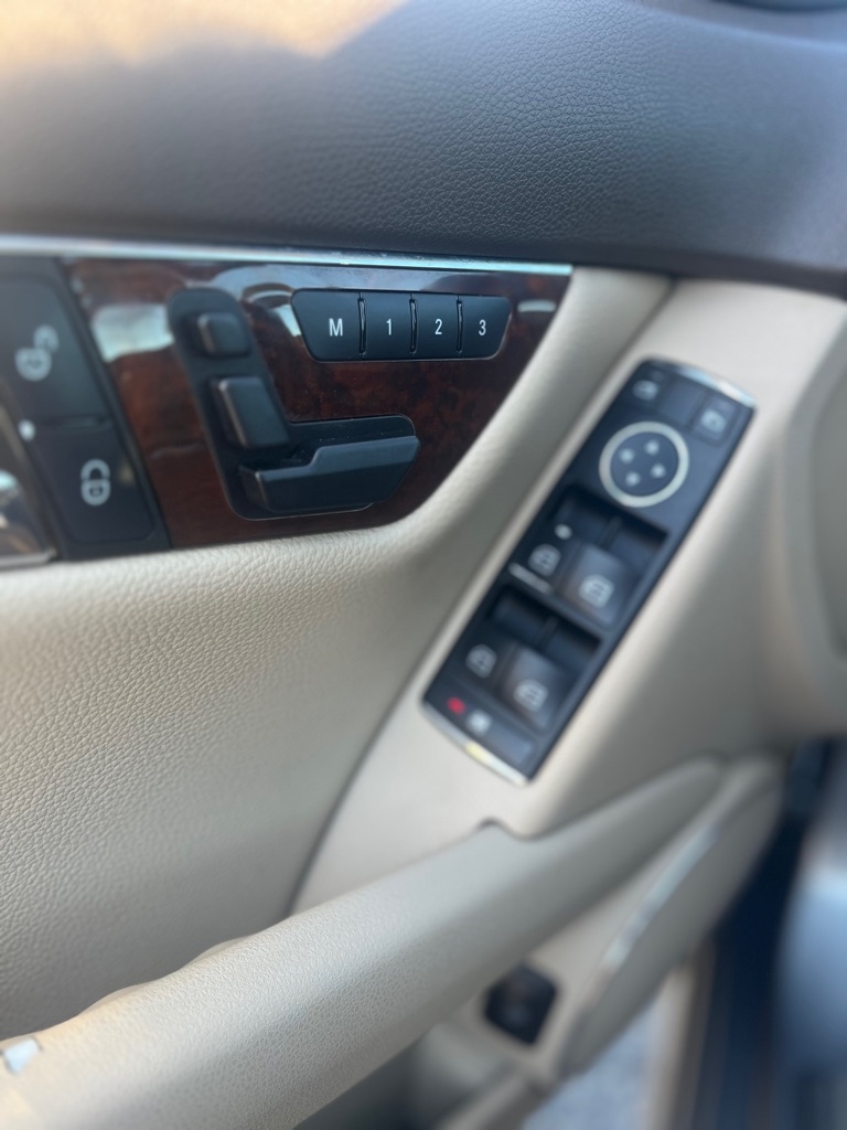 Mercedes-Benz C-Class  2010