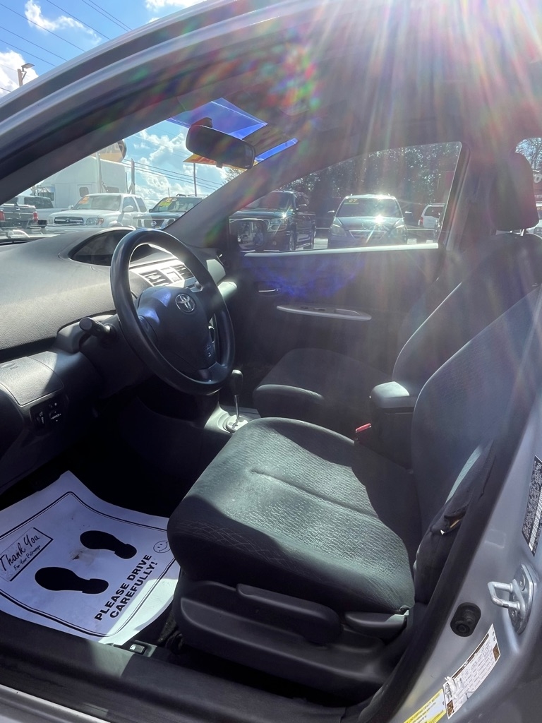 Toyota Yaris Base 2008