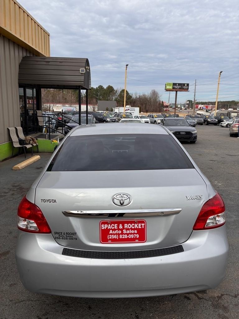 Toyota Yaris Base 2008