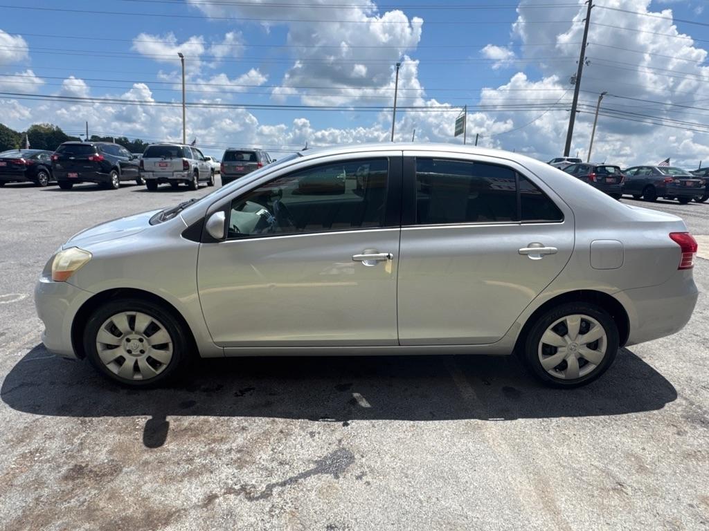 Toyota Yaris Base 2008