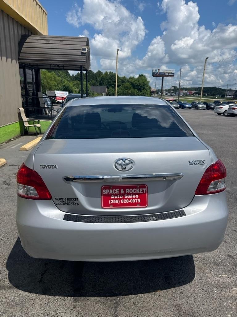 Toyota Yaris Base 2008