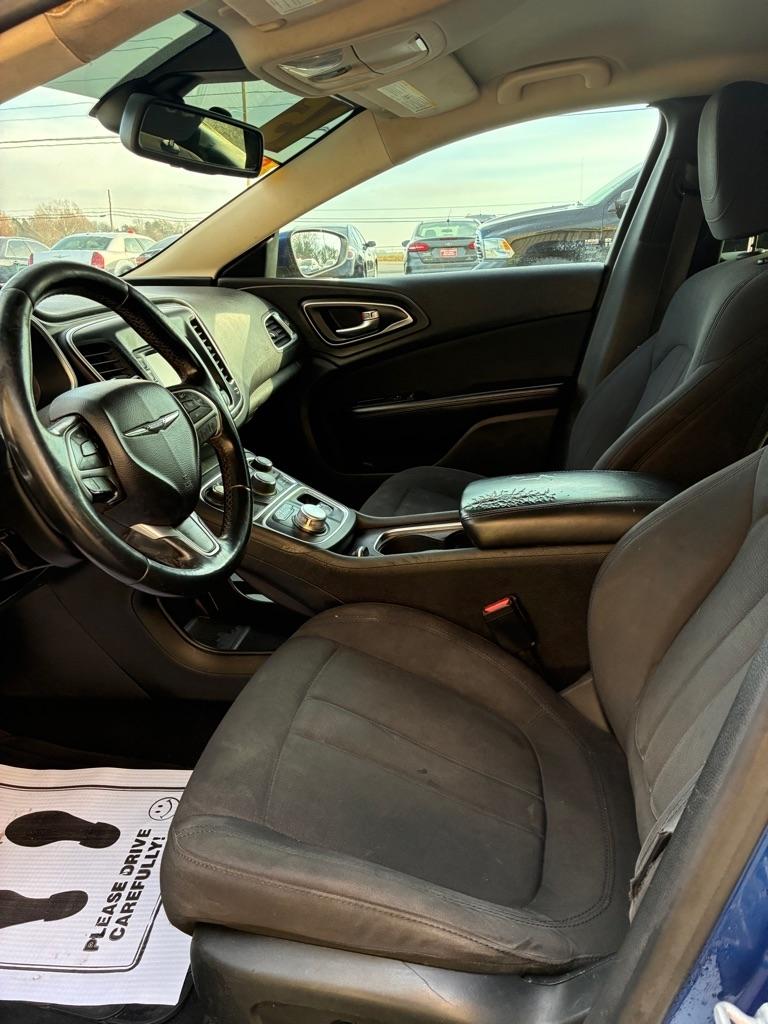 Chrysler 200  2015