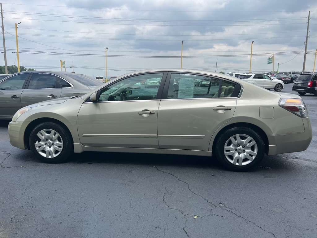 Nissan Altima  2009