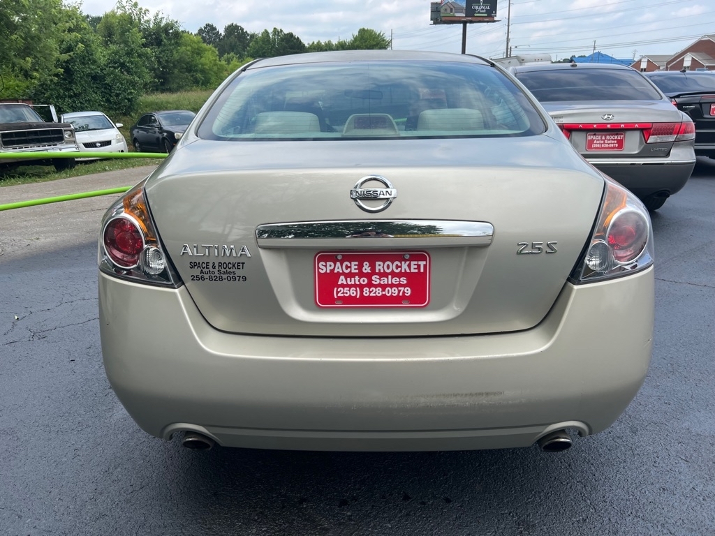 Nissan Altima  2009