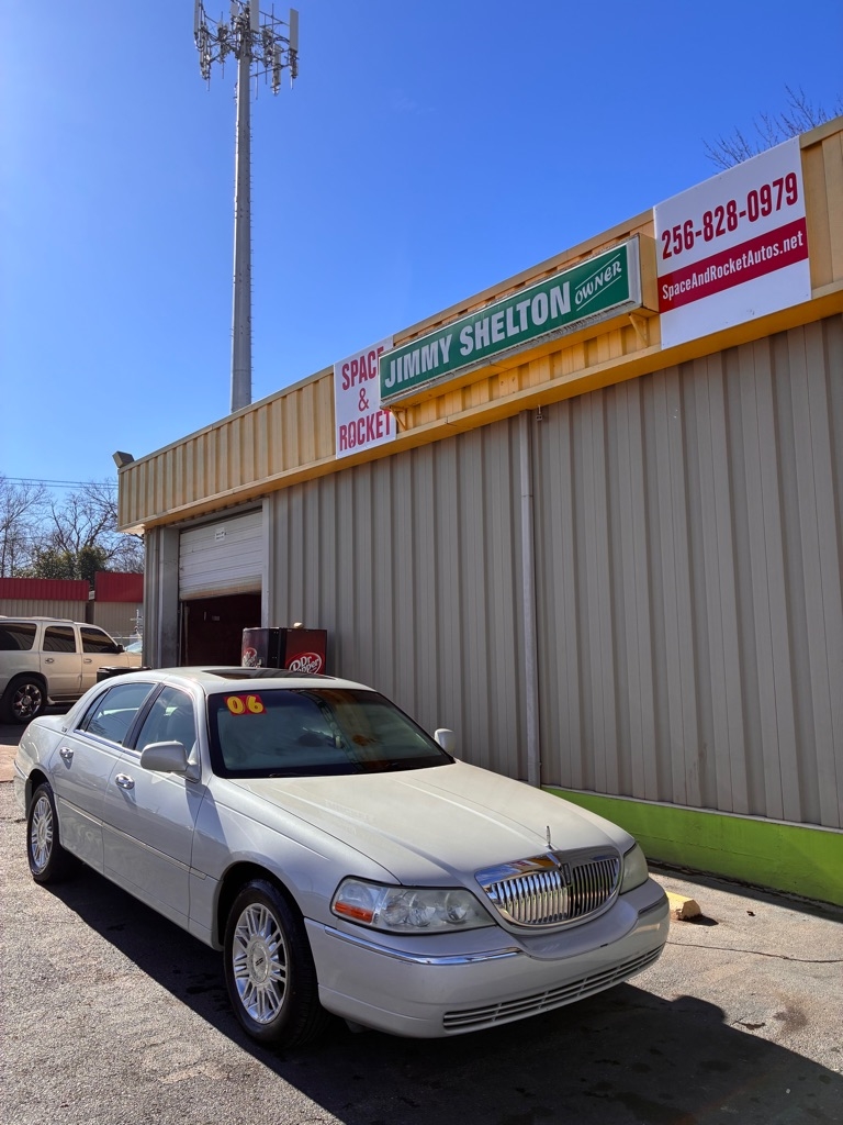 Lincoln Town Car Signature Limited 2006