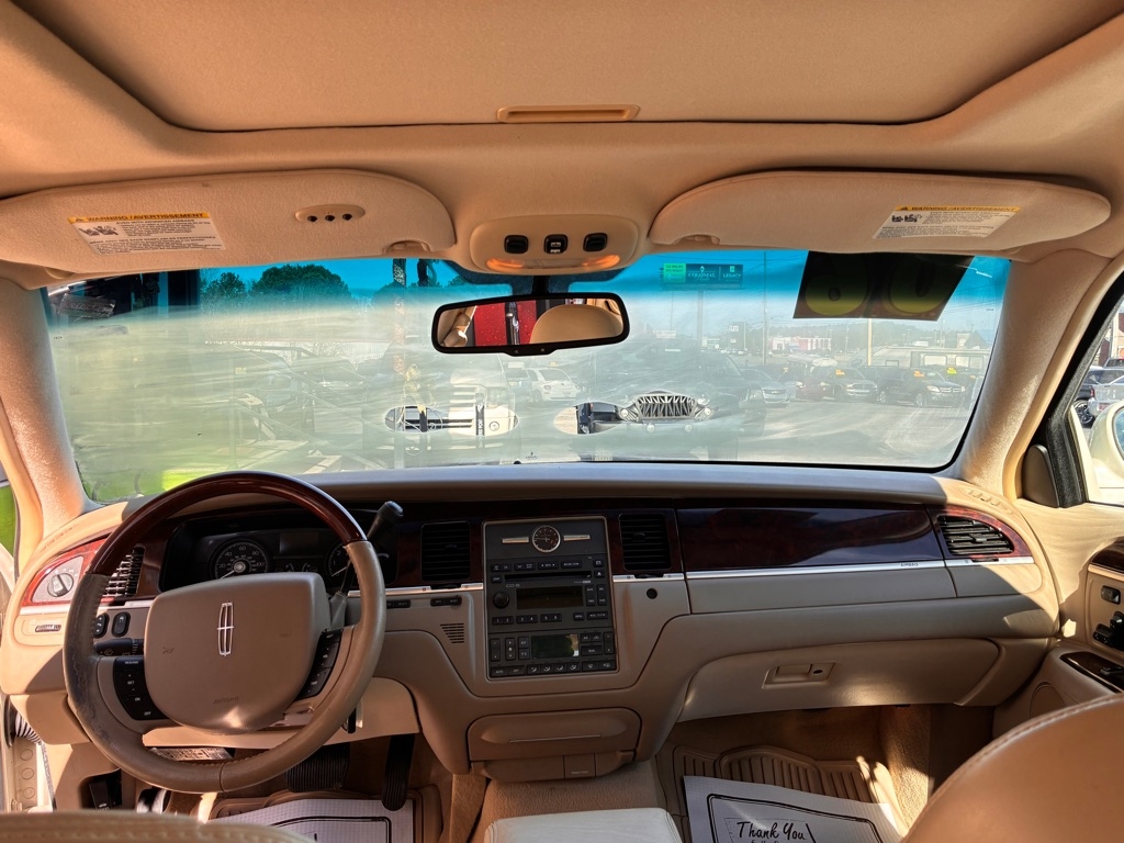Lincoln Town Car Signature Limited 2006