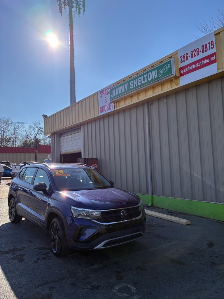 Volkswagen Taos  2024