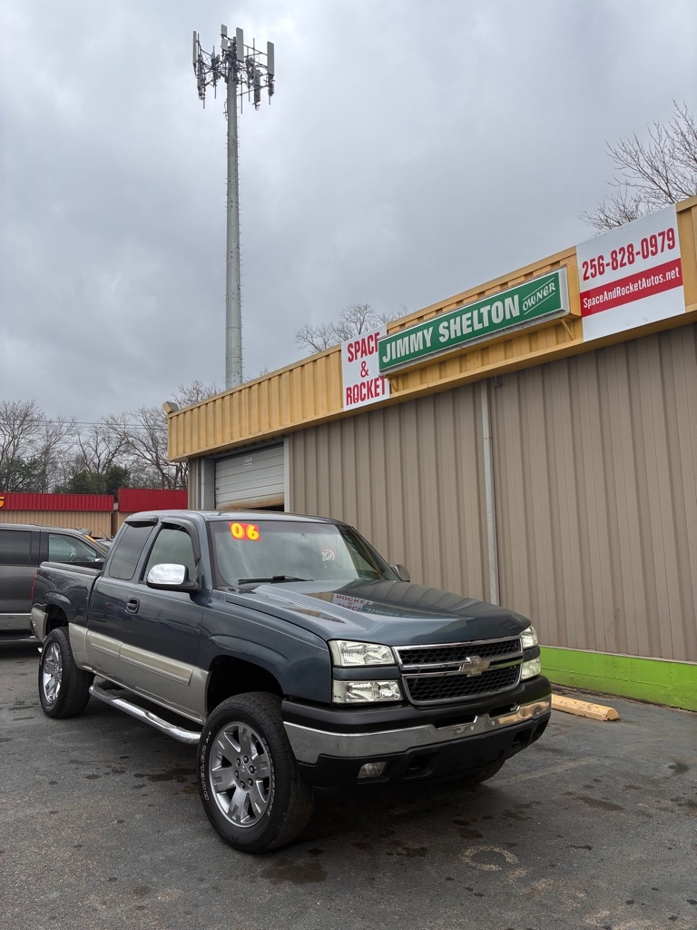 Chevrolet Silverado 1500 Base 2006
