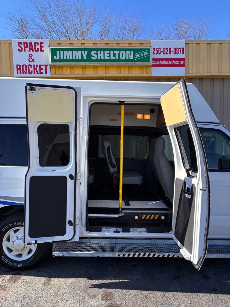 Ford Econoline  2012