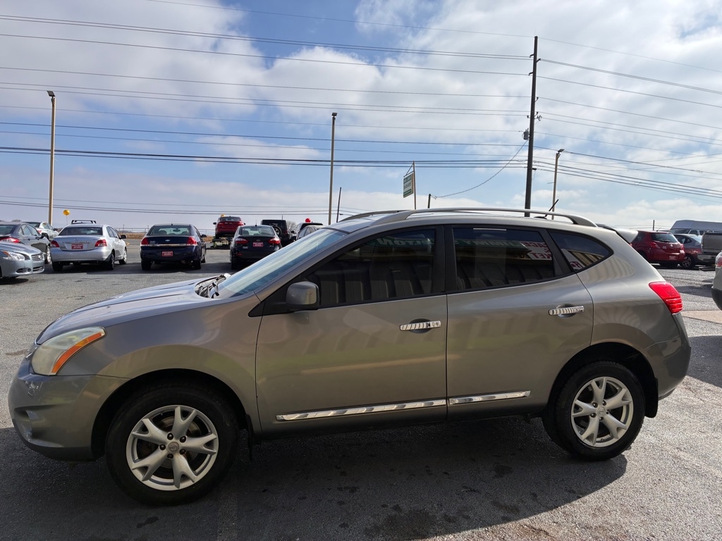 Nissan Rogue  2011