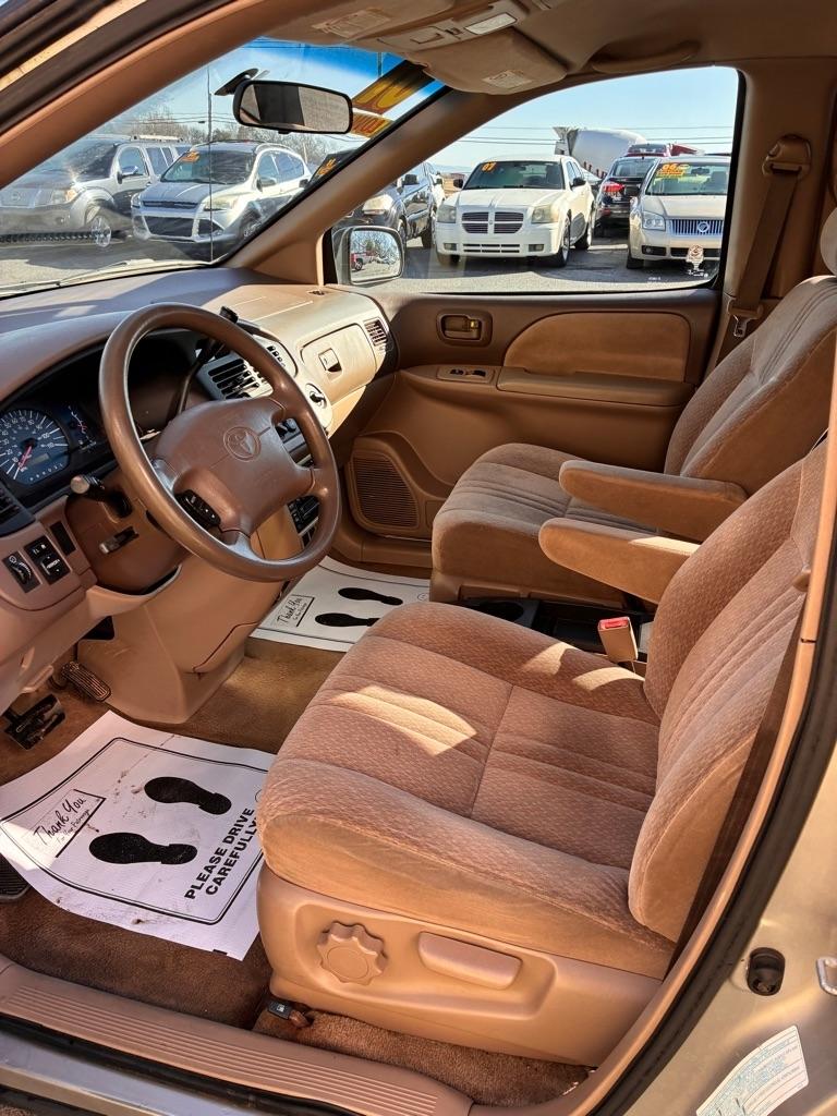 Toyota Sienna  2001