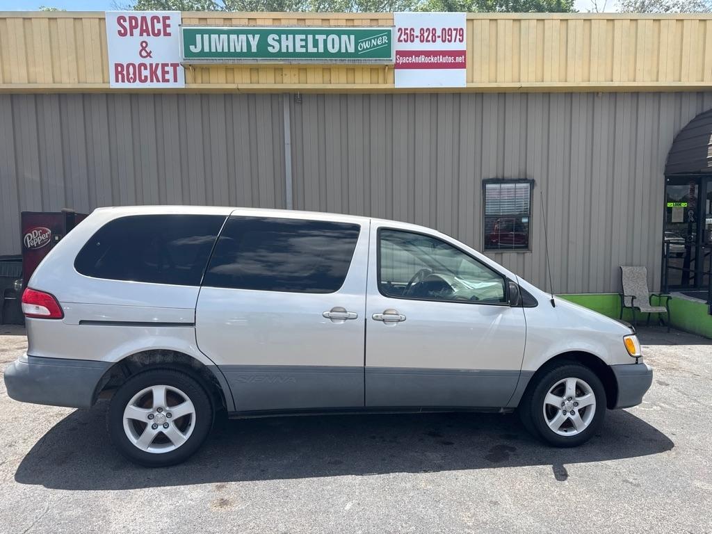 Toyota Sienna  2001