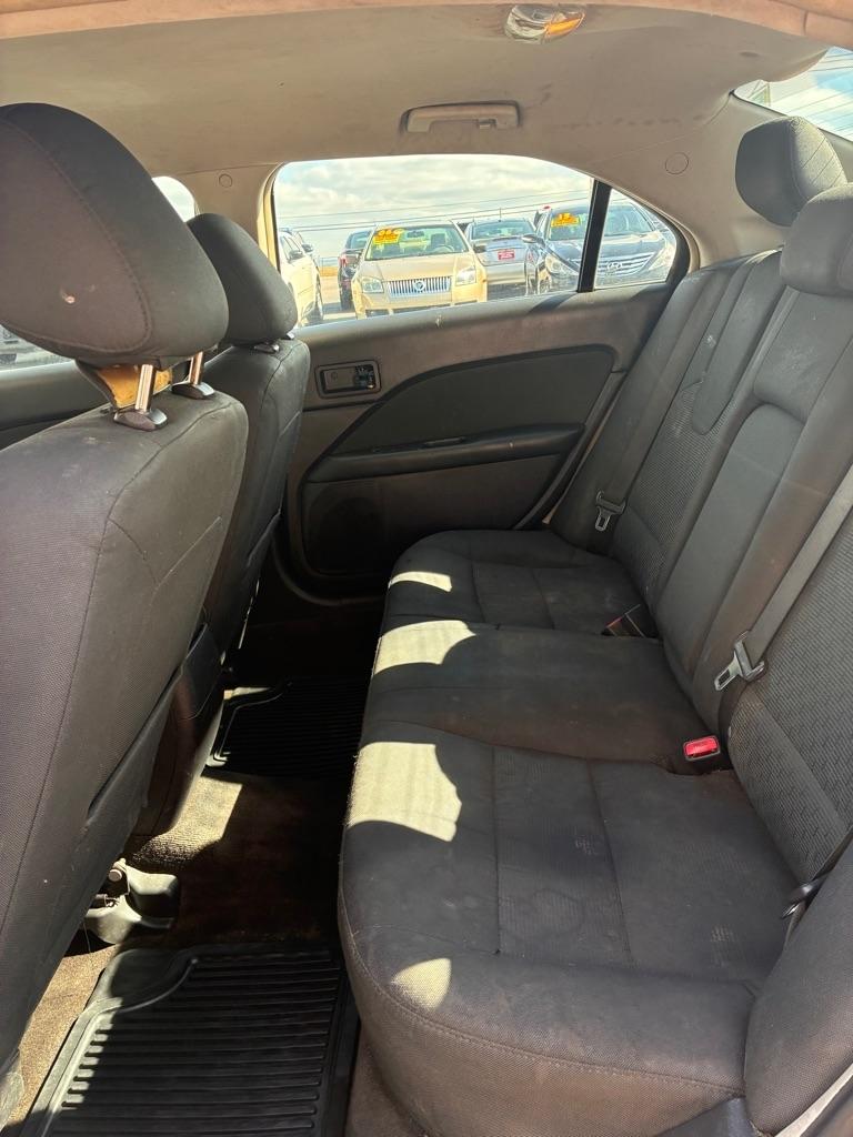 Ford Fusion SE 2011