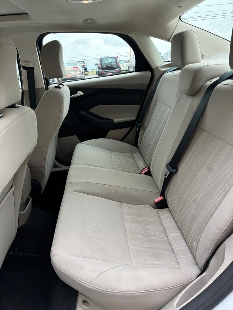 Ford Focus SE 2015