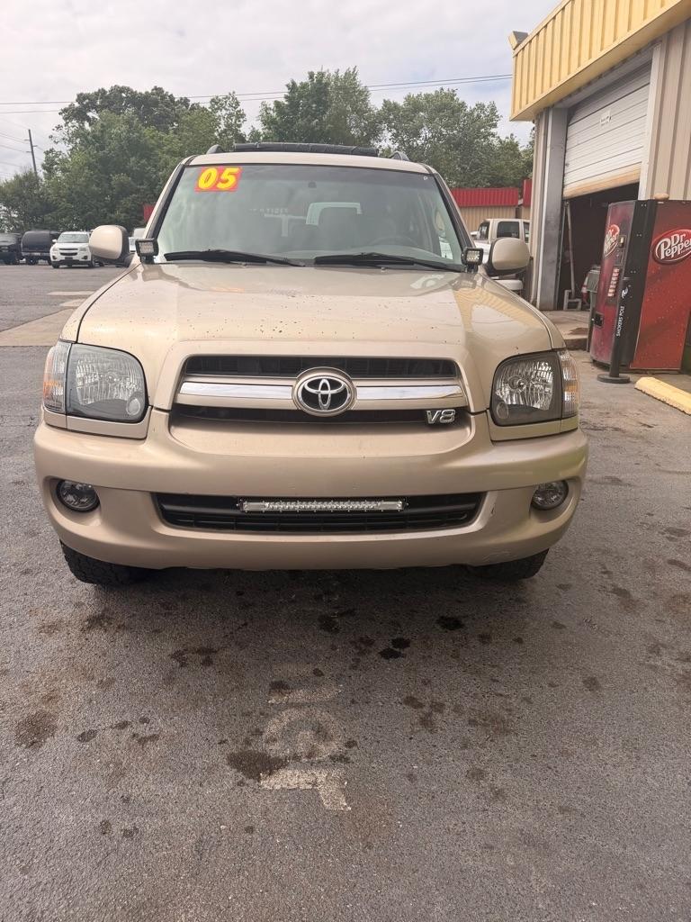 Toyota Sequoia  2005