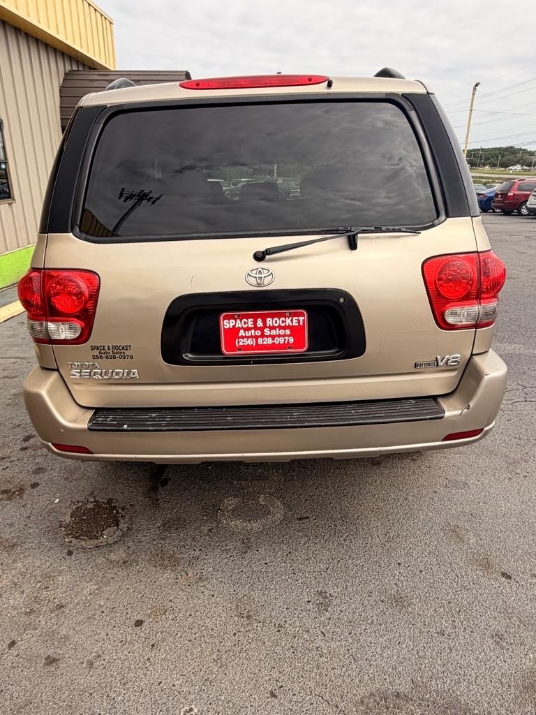 Toyota Sequoia  2005