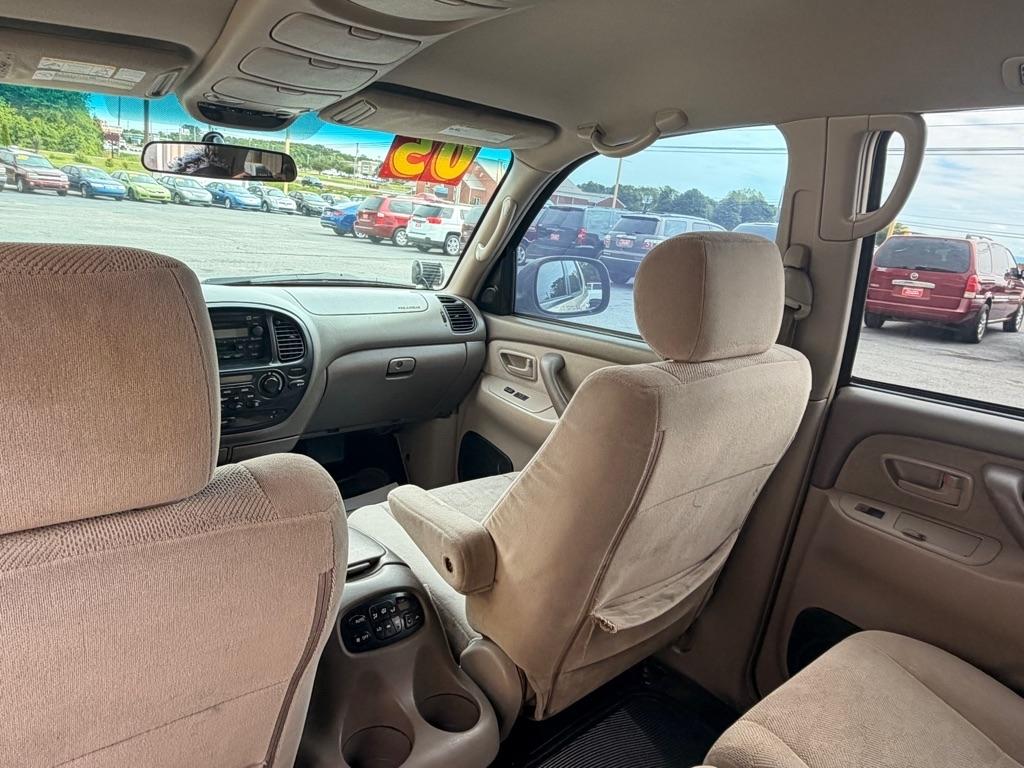Toyota Sequoia  2005