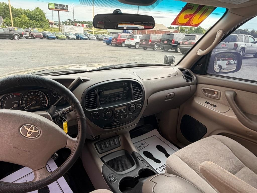 Toyota Sequoia  2005