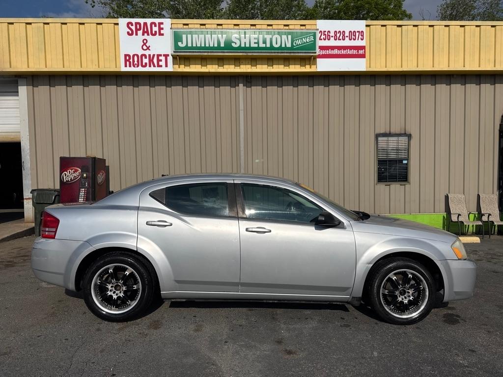 2008 Dodge Avenger SE's photo