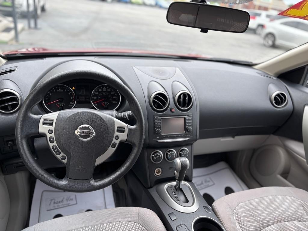 Nissan Rogue  2012