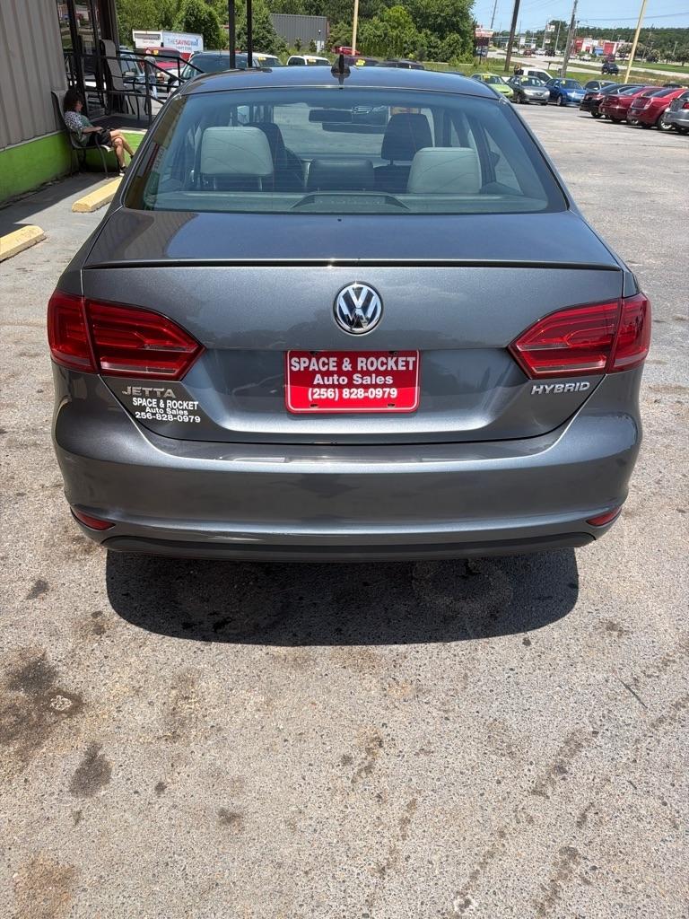 Volkswagen Jetta Hybrid  2013