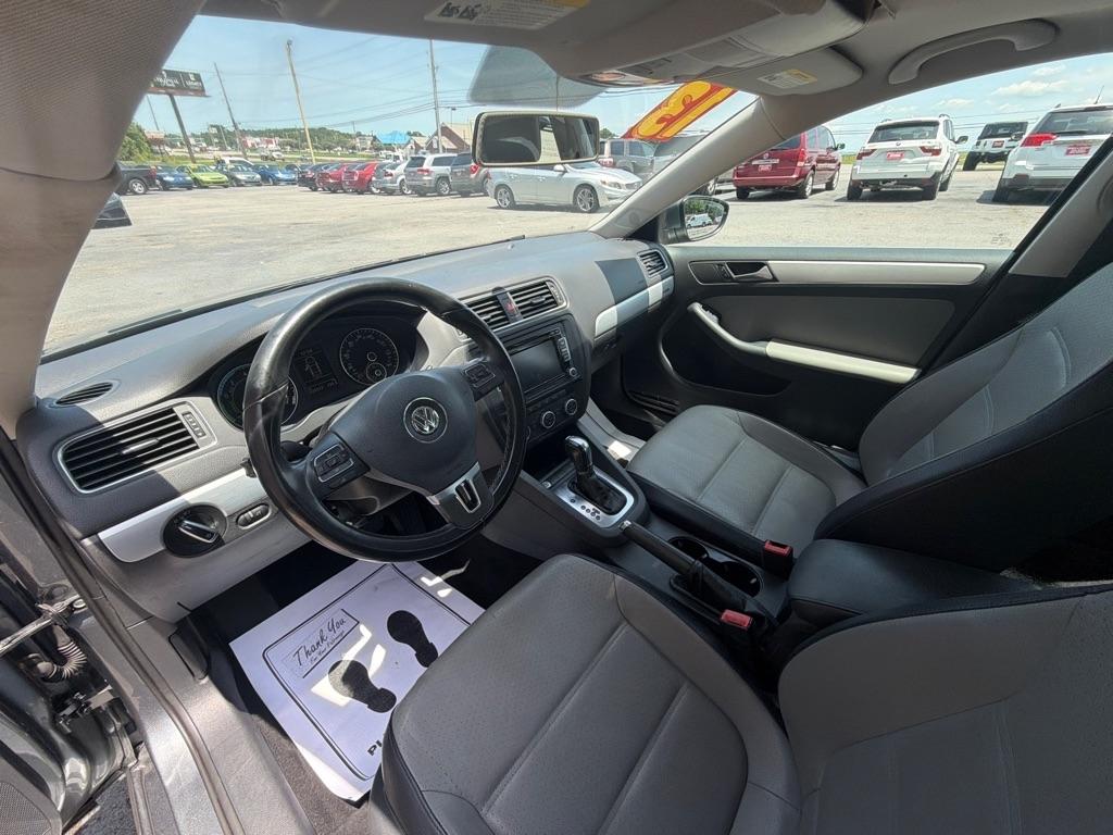 Volkswagen Jetta Hybrid  2013