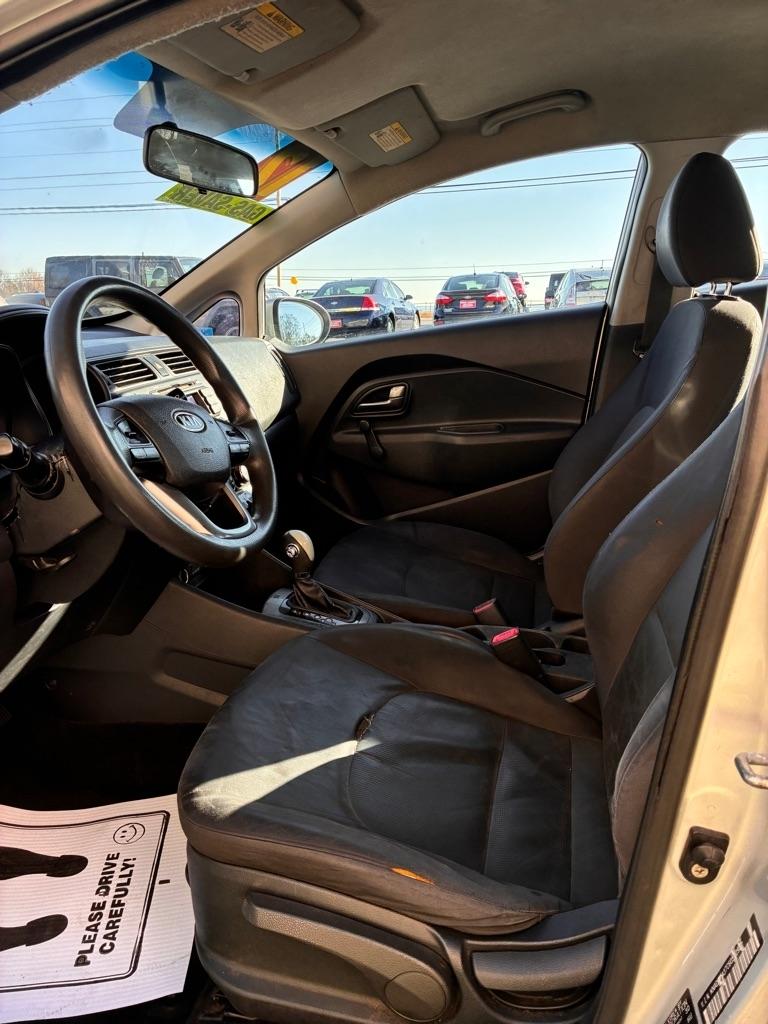 Kia Rio  2012