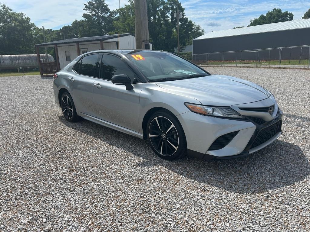 Toyota Camry  2019