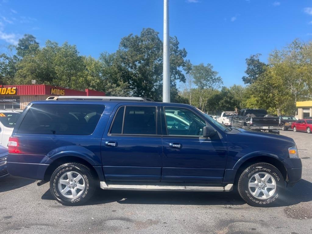 Ford Expedition  2010