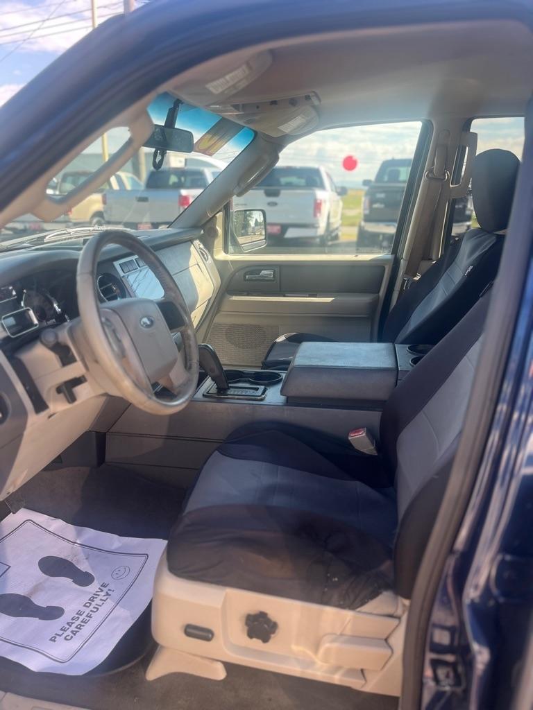Ford Expedition  2010
